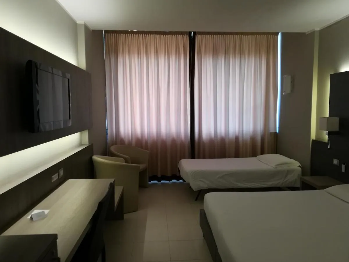 Poggio Hotel Аренцано 4*,